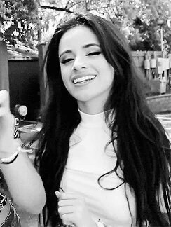 lovslisa's tweet photo. Eu poderia ficar admirando esse sorriso ate minha morte #HappyBirthdayCamilaFromBrasil https://t.co/3RHaeMRQTI