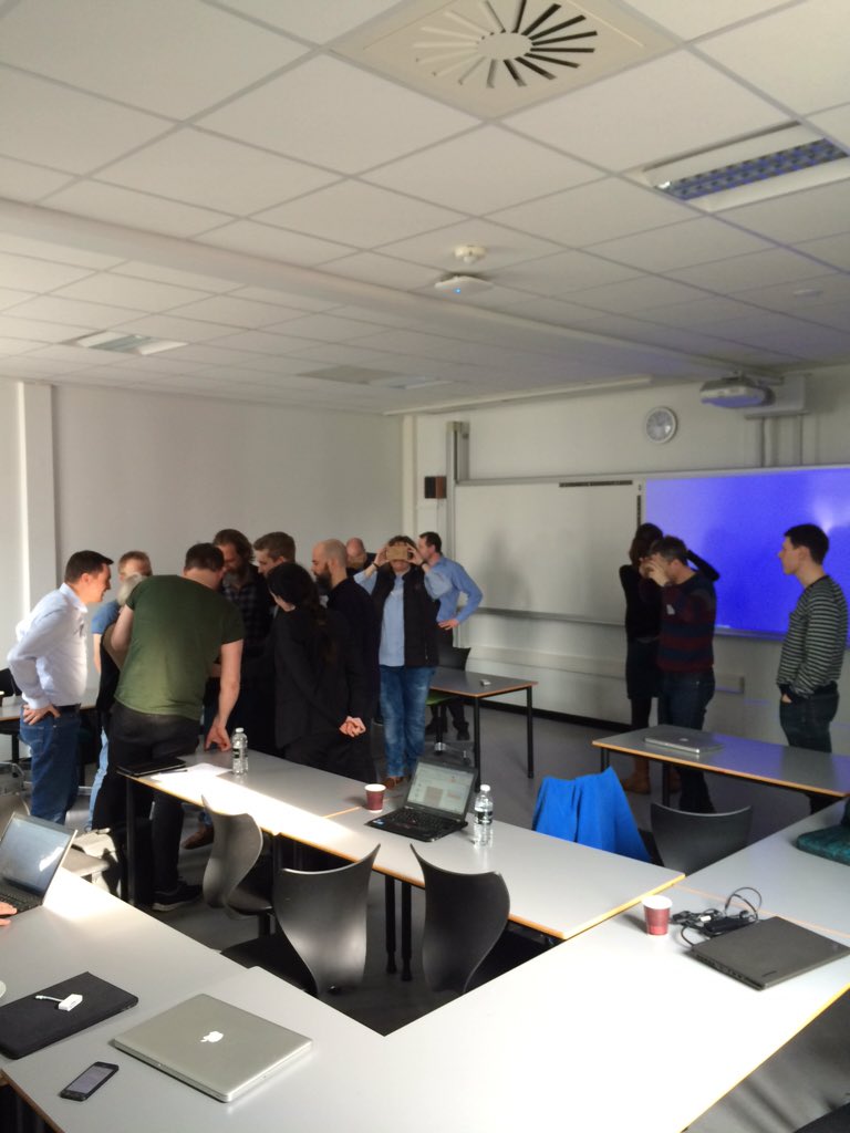 Thiliepan's tweet photo. @digitalpadagog Edcamp for gymnasier hvor den gode @JJHenriksen fyrer den af med #GoogleExpeditions https://t.co/HAuUEqJ7Sf
