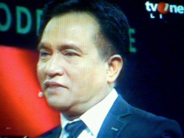 official_yoga77's tweet photo. Catatan Prof. @Yusrilihza_Mhd malam ini menarik untuk disimak "Politik Islam" Now @tvOneNews @yusril_tvone https://t.co/1PYziBYfb1