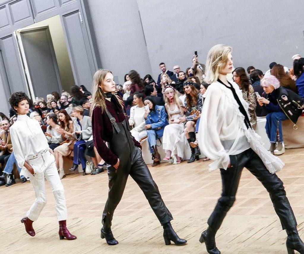 StylishBloggers's tweet photo. This leather overalls is just ⭐️ @chloe #AW16 • #Thefashionguitar #ThefashionguitarinParis #InvitedByChloe #ChloeGI… https://t.co/ZAJtWBf8ON