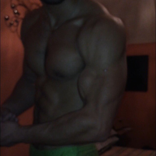 TurboReps's tweet photo. Seeing my gainz π₯
#turboreps #calisthenics #fitfam #aesthetics #gainz #ripped https://t.co/hK8RUf0fTP