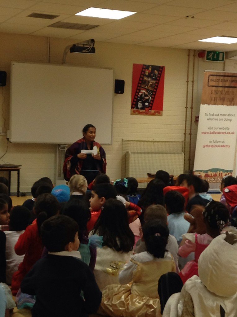 sumyranaz's tweet photo. Reception meet Bharti@VicParkAcademy#WorldBookDay https://t.co/annVbXzkvQ