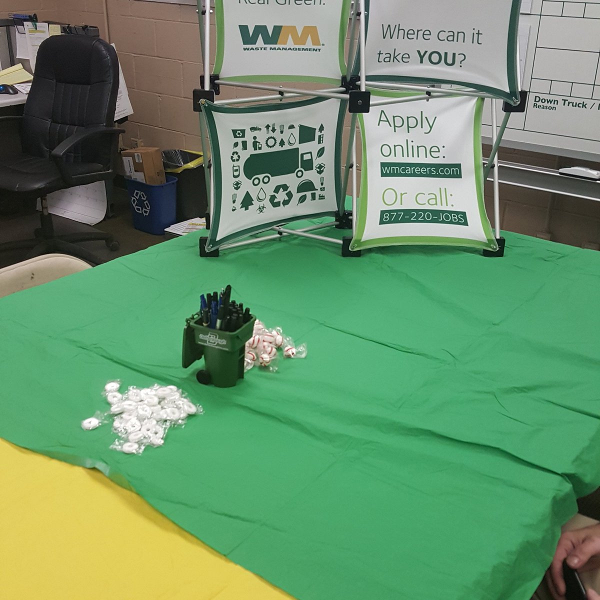 We're hiring drivers and technicians near Omaha, NE. Find out more about our openings: bit.ly/21vzmhb