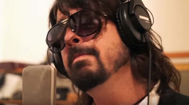 sitepopeando's tweet photo. #foofighters se separando??? Confira o vídeo liberado pela banda hj https://t.co/24qPVYOXJf https://t.co/2n9G5da1mH