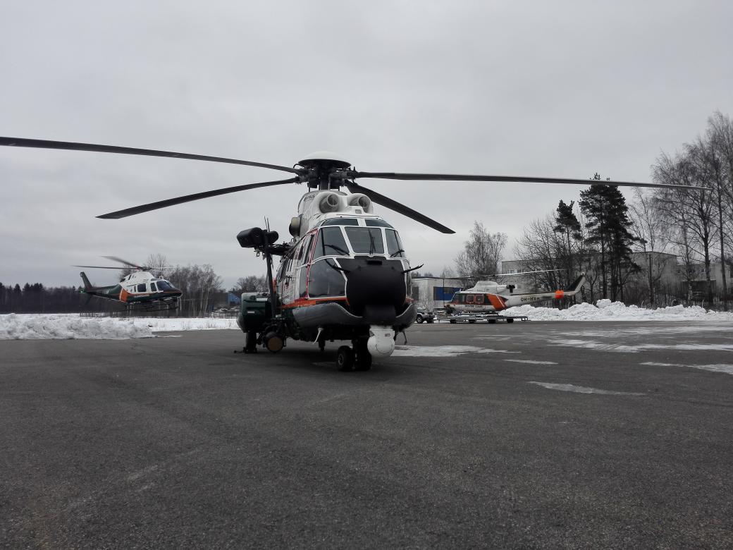 rajaheko's tweet photo. #rajaheko400 sekä rajaheko200 palaamassa lennoilta ja uusi #rajaheko200 :nen lähtökuopissa. #OpEval. https://t.co/vTUiFLJ0S0