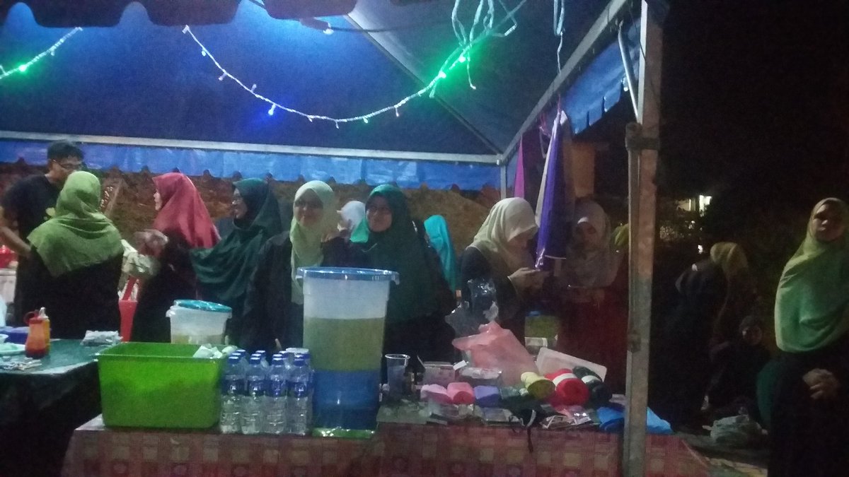 MediaJPM's tweet photo. Bagi yang hadir ke #KAGBerselawat jangan lupa singgah booth JPM ye! #FESIM16 https://t.co/gYF7aNICyk