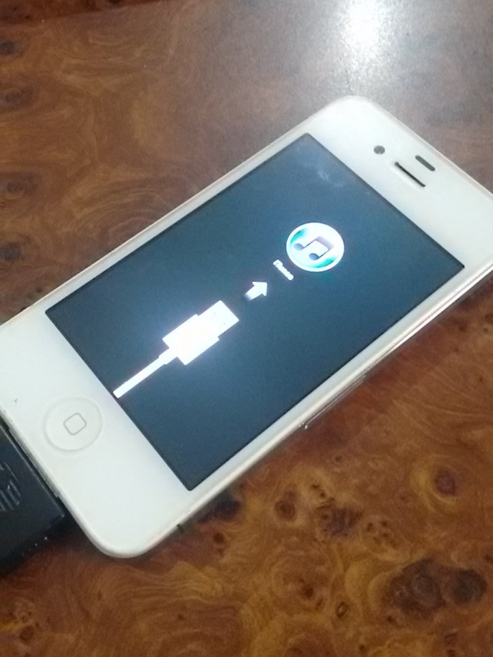 telelocos's tweet image. Alguém pode me dar uma dica travou e ta assim... Morreu não sai disso #helpApple