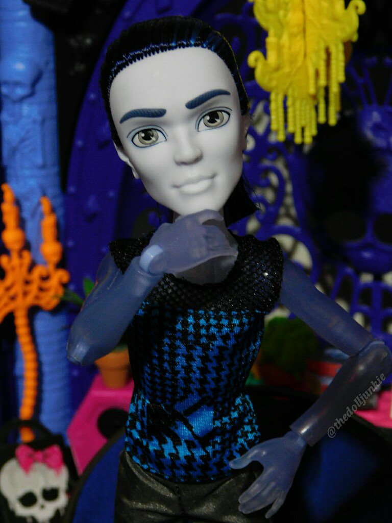TheDollJunkie's tweet photo. Showing  a lil Manster Appreciation for @MonsterHigh 's Invisibilly 💕 https://t.co/hojyNruewO