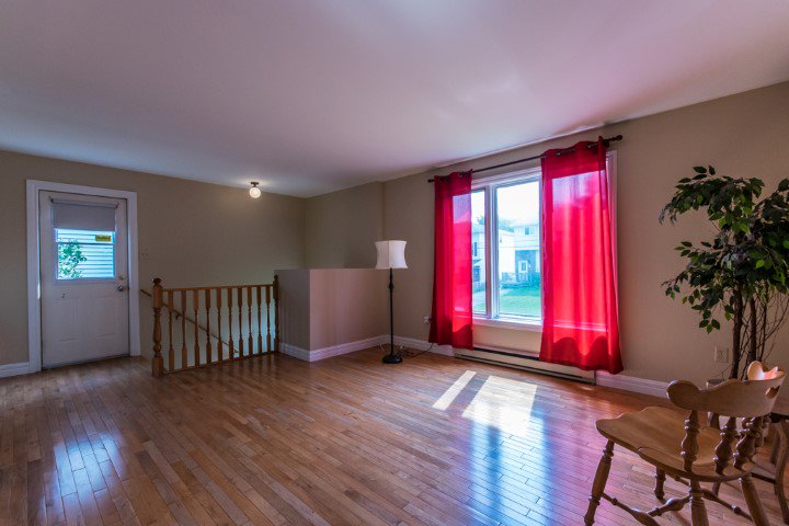 HomeKeyRentals's tweet image. For Rent #Dartmouth 3Br 3Lvl 1.5 Bth Semi Avail April 1 Montebello area. Fenced yard homekeyrentals.com