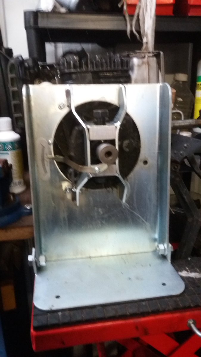 fixmymower's tweet photo. New crankshaft straightener #smallengine #smallengines #smallenginerepairs https://t.co/bRvfEPDOdA