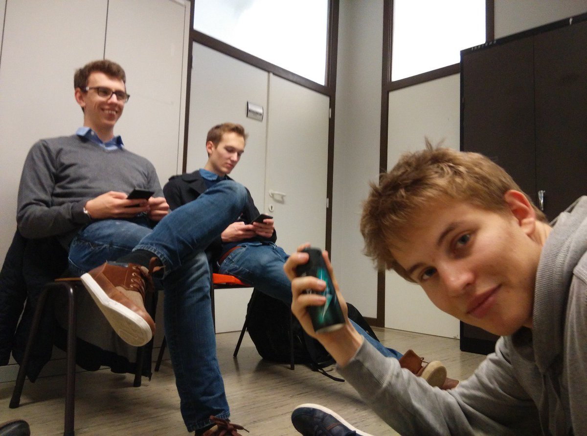 Sfonxs's tweet photo. #squadgoals #gettingstuffdone https://t.co/AMiPCISA3F