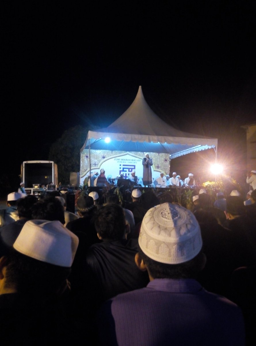 _cafiq's tweet photo. KAG BERSELAWAT 
#FESIM #FESIM16 https://t.co/XdX0PDEzFn