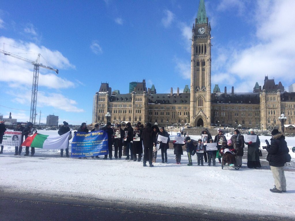 90shahidAlam's tweet photo. #MQM held #HungerStrikeForAltaf in -10°C temperature against illegal media ban at Parliament House, Ottawa, #Canada https://t.co/Grglk3qFZk