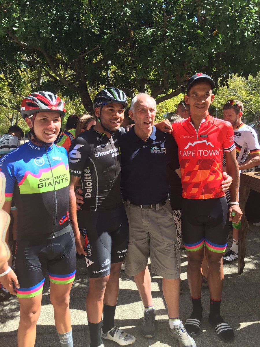 The boyz with <a href="/PhilLiggett/">Phil Liggett</a>  - And that's the wrap! Grand Finale #CapeRouleur #CTG