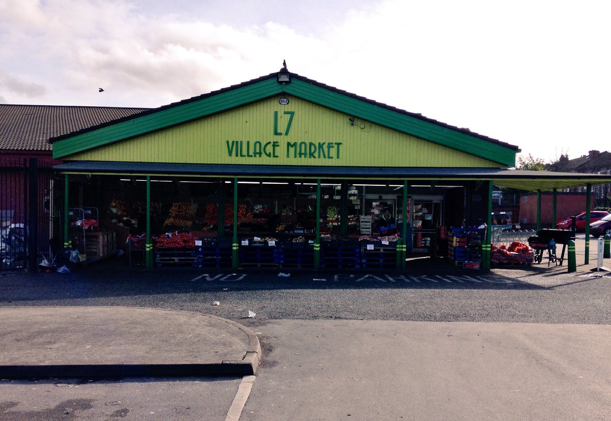 fritto_uk's tweet photo. Such a new great discovery in north Liverpool @L7VillageMarket amazing selection of fruit & veg #notesco #vegetarian https://t.co/A2FkvzBa3w