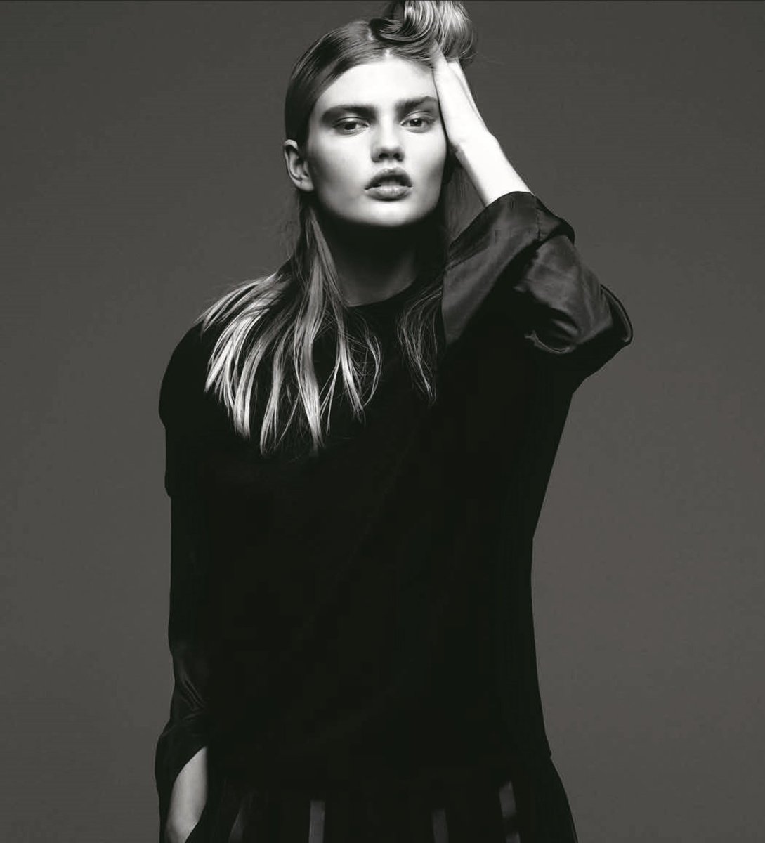 DavidDelicourt's tweet photo. New @amicamagazine Hair by me #hair #hairstylist https://t.co/qtbFAMaXZX