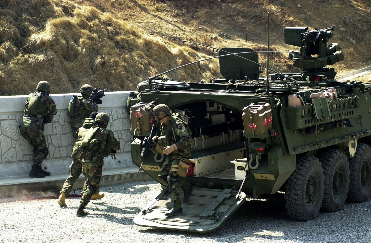 DefenseMirror's tweet photo. @USArmy Issues Notice To Upgrade #Styker #Vehicle Fleet
https://t.co/4yYhOJrl00 https://t.co/Y1et0Aue5c