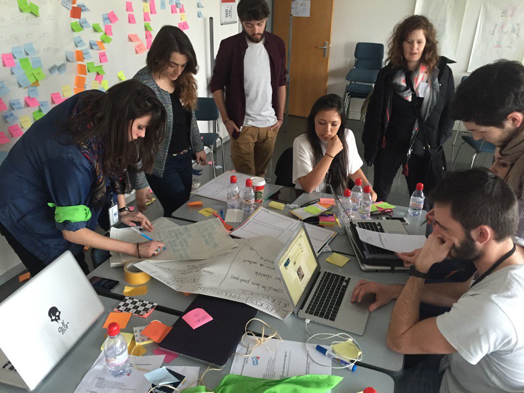 PaulineSarrat's tweet image. Les concepts émergent les cerveaux chauffent dans le @DC_Bootcamp1 ! Aller les gars ! #dc_bootcamp