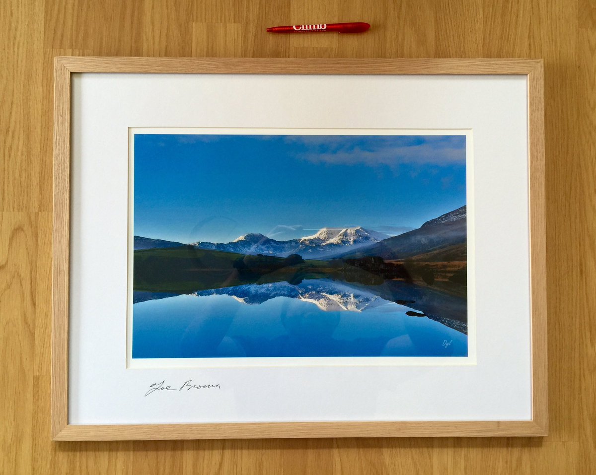 LLAMFF's tweet photo. Wow! Just WOW! Silent auction for this AMAZING one off signed Joe Brown picture!!!! Get your bids in, and bid HIGH! https://t.co/4336AB3J1H