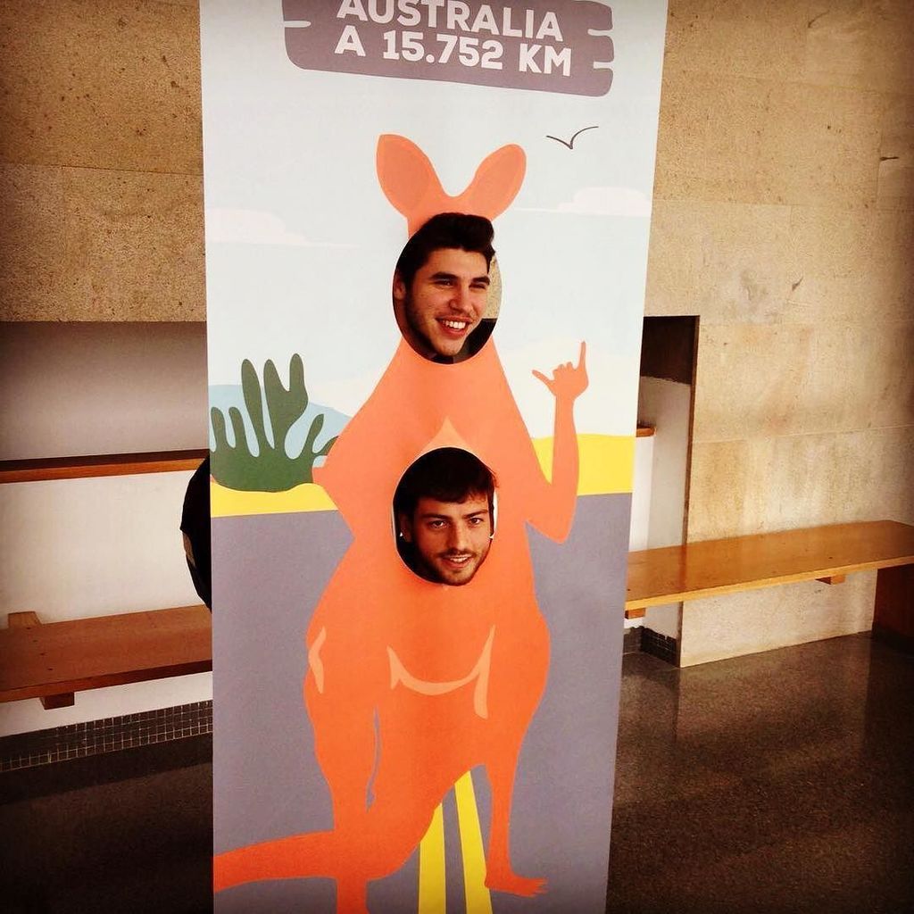 IPSpain's tweet photo. En la #universidad de #vigo se encuentra nuestro #canguro #ipspain #australia #experiencia… https://t.co/HkENyHw3SO https://t.co/aImov9uM2t