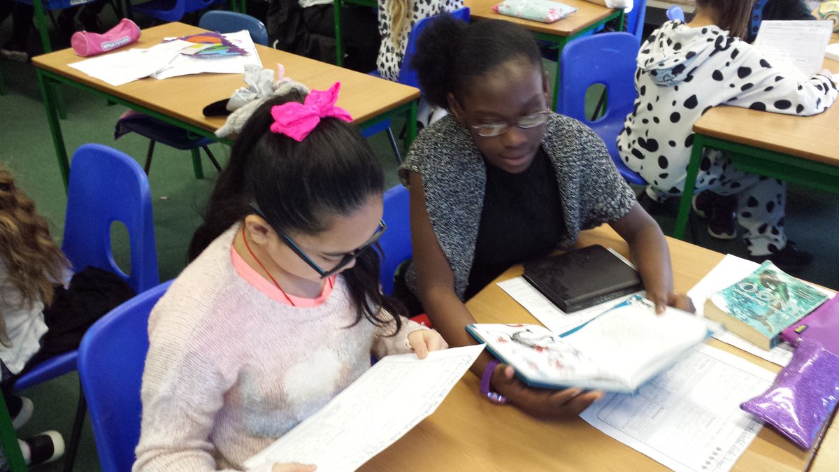 Y6StPetersRC's tweet photo. @EngStPetersRC #Y6 sharing their #BookReviews for #WorldBookDay What's your #favouriteauthor answers many #Y6s👍 https://t.co/dMR7TCgRkK