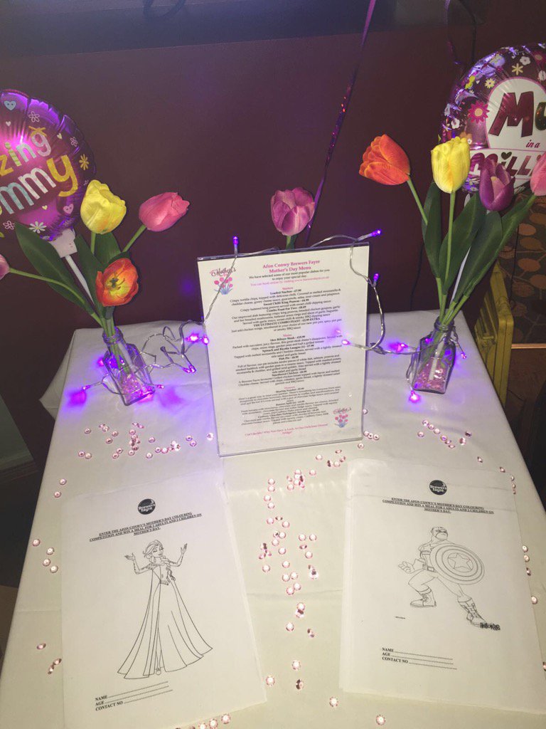 Mothering Sunday display! Get involved at the Afon Conwy in our colouring competition! #3daysleft 😀 @BfNorth