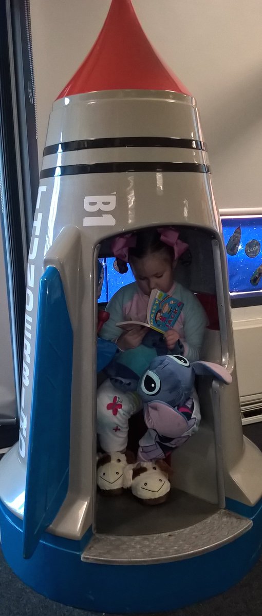 HopePrimarySch's tweet image. Having Fun! #ReadingRocket