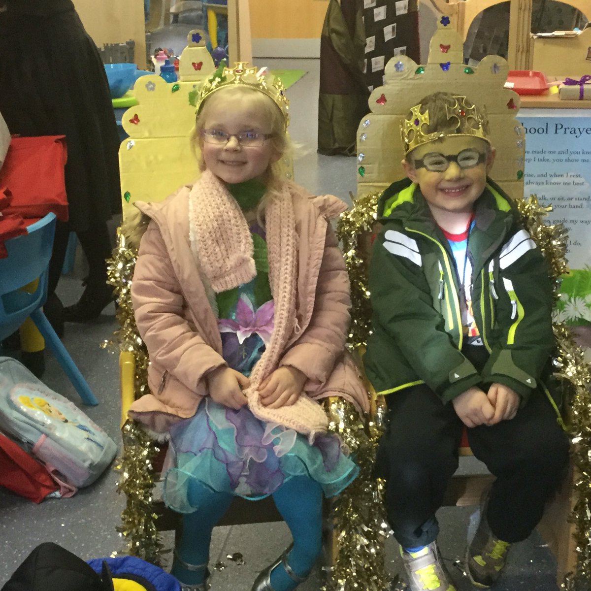 stgregorys_EYFS's tweet photo. Tomorrows King and Queen have been chosen for their amazing world book day costumes 😊👑👑 https://t.co/tugv7Acoxe