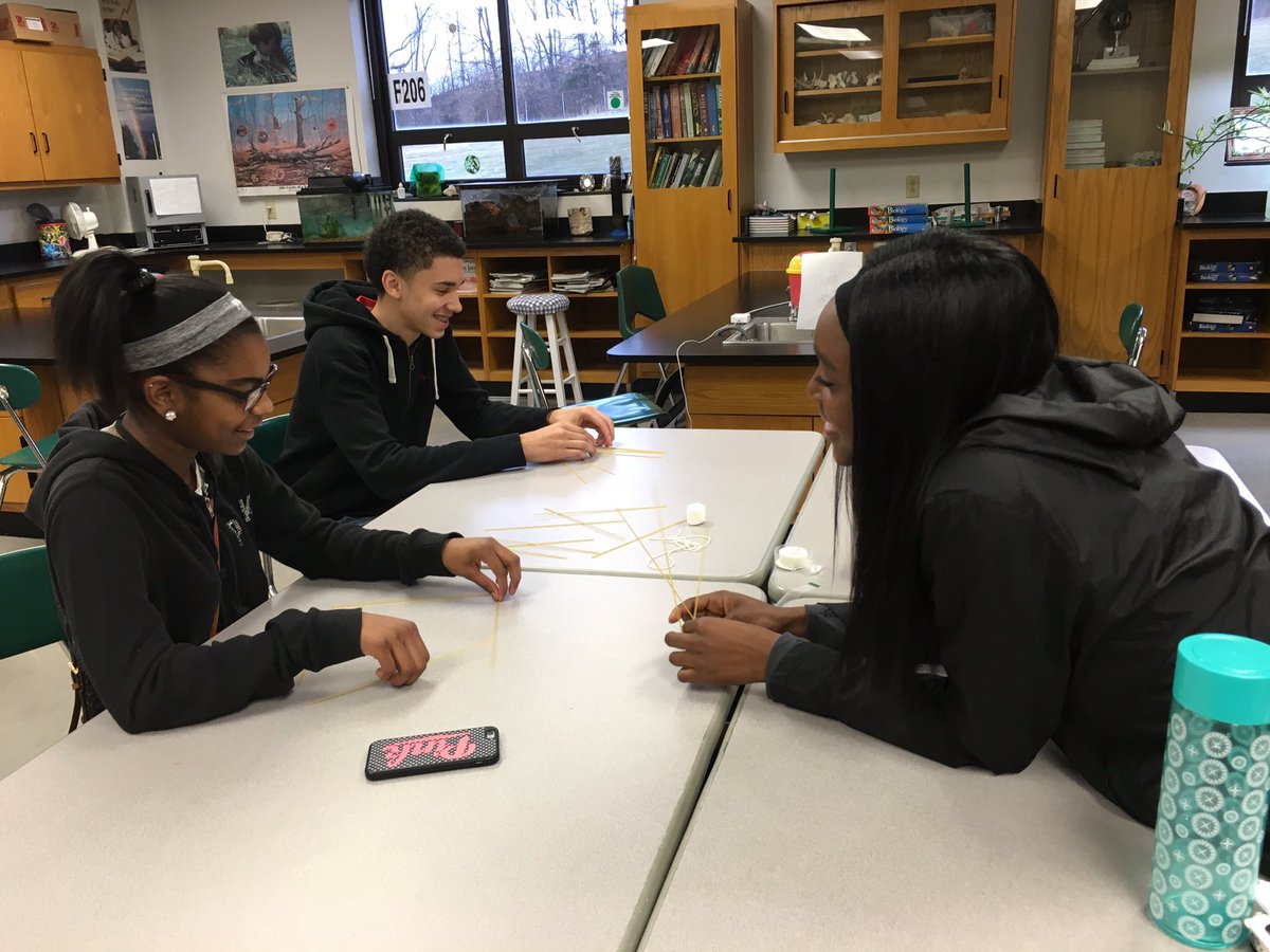 donna_dschmidt's tweet photo. Spaghetti challenge building relationships@piratecode https://t.co/1nWBB76qUI