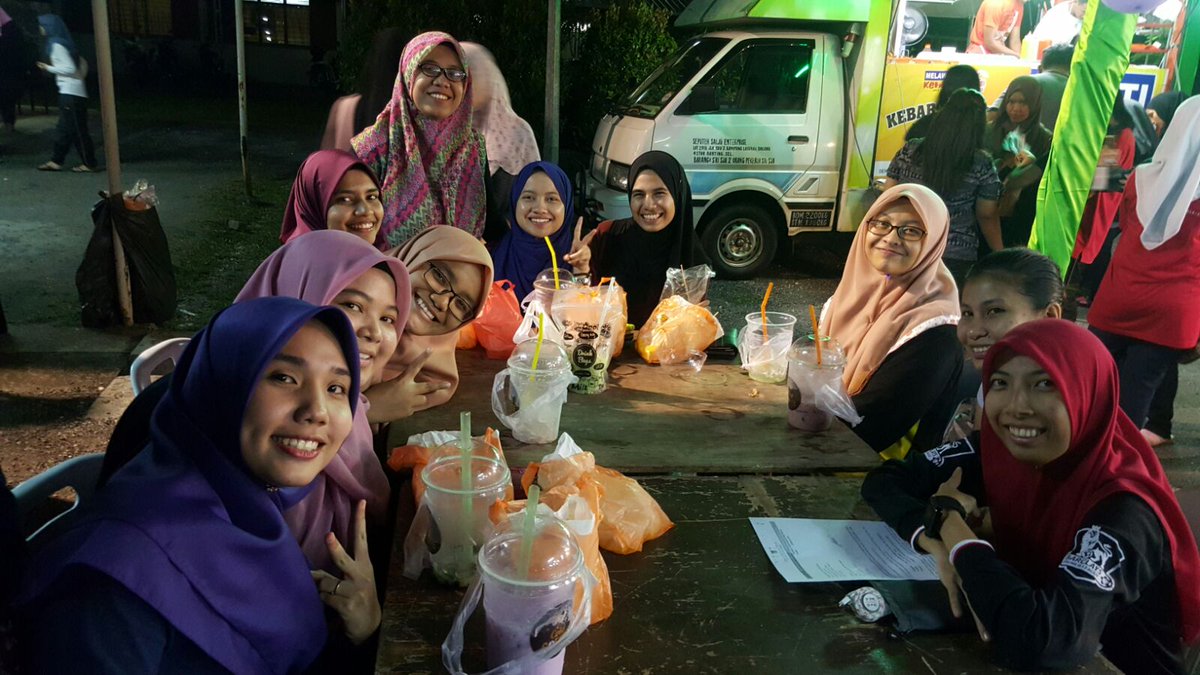 ppbofficials's tweet photo. Terima kasih sbb sudi datang ke Foo Zoo! Esok ada lagi! Jangan lupa dtg lagi! #supportPPB #foozoo #kdo https://t.co/R3wKxqVv6t