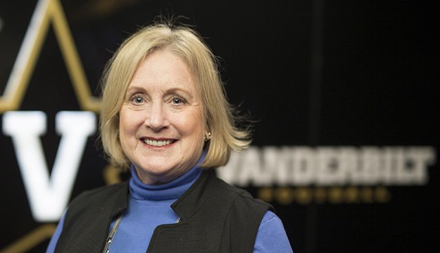 CommodoreNation's tweet image. Undercover FBI agent turned VU's sports psychologist. Fascinating story on Vickie Woosley - bit.ly/21GwxO2