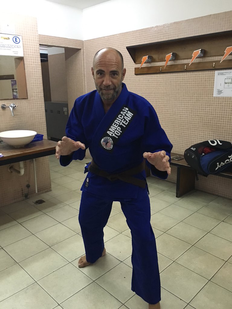 Maravillamerino's tweet image. @perrotkd que lindo kimono Sabon!