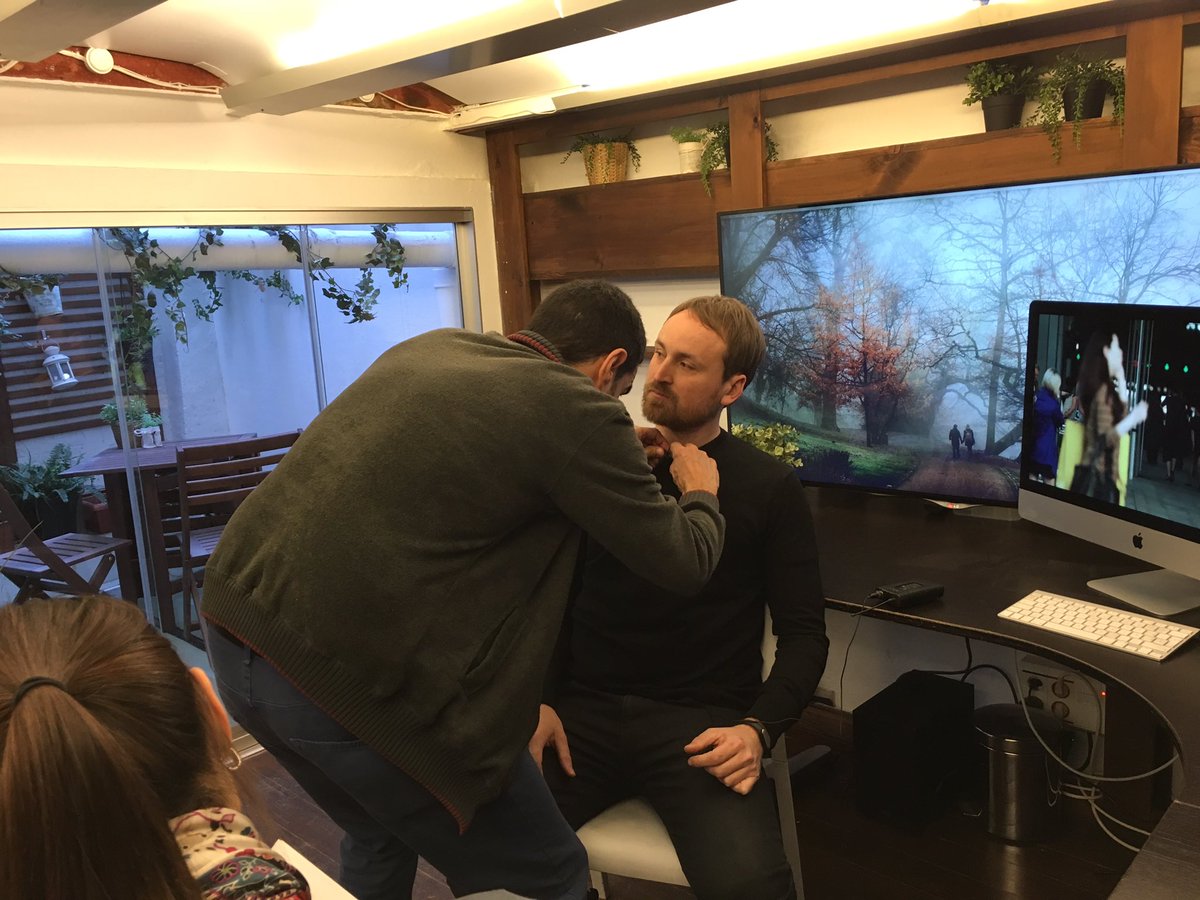 calledecolores's tweet photo. Preparando la entrevista para @rtve donde hablaremos de #lacalledecolores #kissmevlc https://t.co/voX9CtimFa