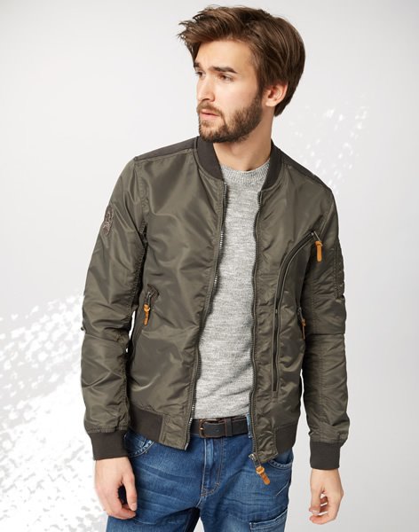 TomTailorGroup's tweet photo. that #bomber #style. #tomtailor#tomtailordenim https://t.co/urwhZcgHWF