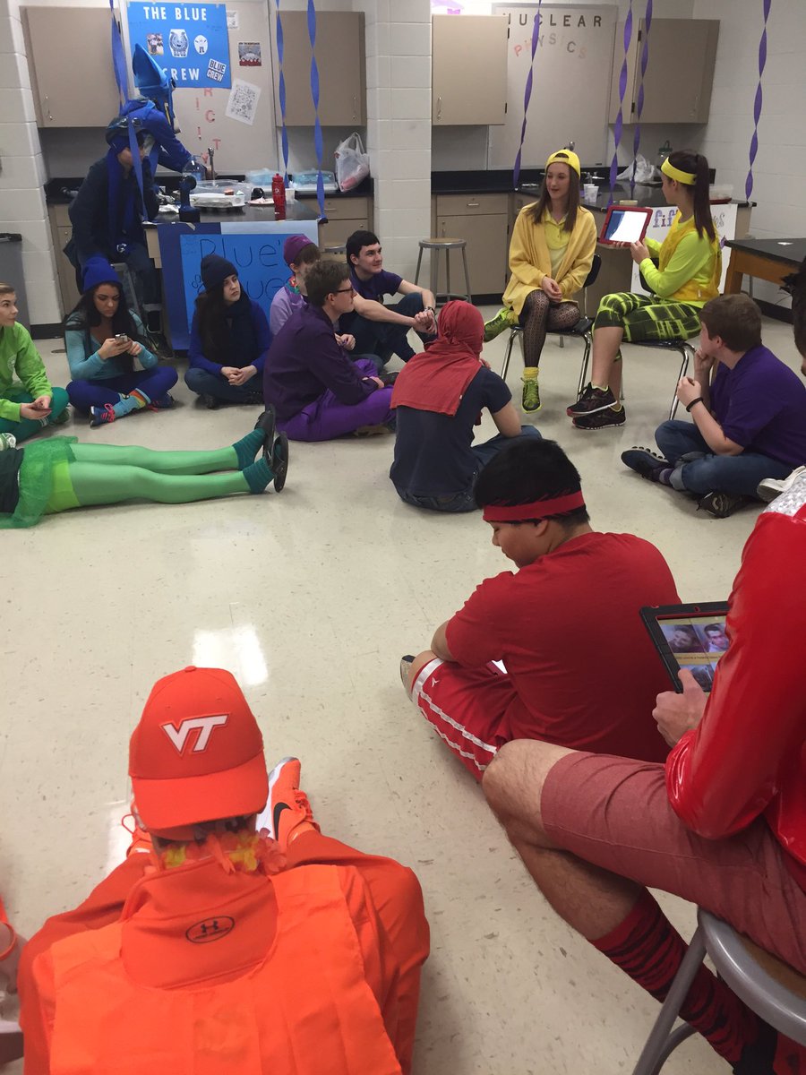 shelby_ferrill's tweet photo. #cgspectrumday killin the physics game 🌈 https://t.co/vdzWOhcoKf