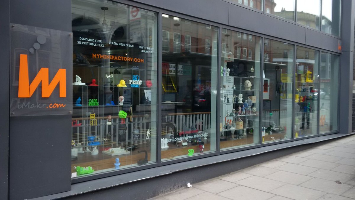 FiberForceItaly's tweet photo. Presenting our #Nylforce Carbon Fiber at @iMakrStore London - #3dprinting show!! Awesome, We couldn't miss it!! πππ https://t.co/V9HVMZbZat
