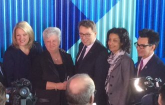 polelogistique's tweet photo. La Mairesse de @_Contrecoeur Suzanne Dansereau avec @LiseT_ALR, @JDAmourofficiel, @DomAnglade et @SergePeloquin https://t.co/pTAcTiug65