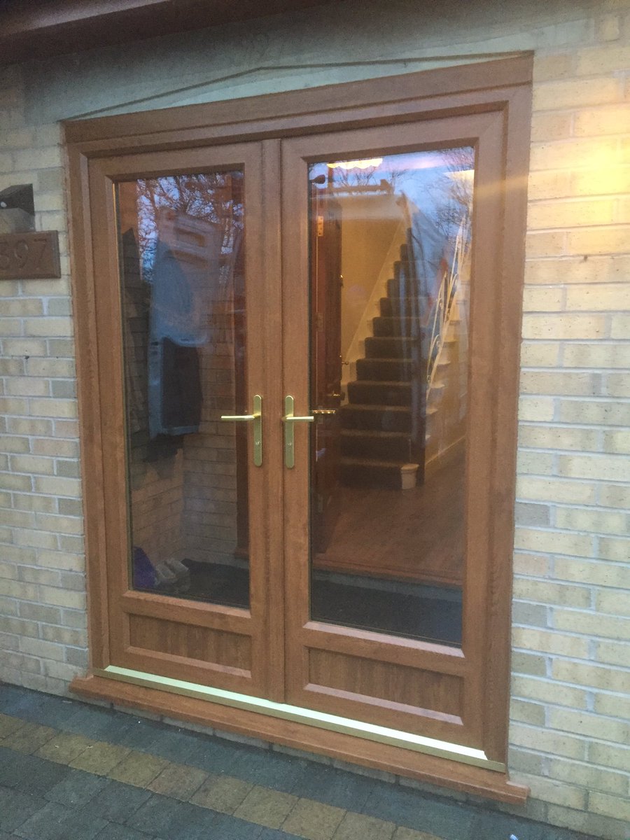 wallgatewindows's tweet image. High Quality full oak Upvc Windows and French doors installed on this stunning property @VEKA_plc @wallgatewindows
