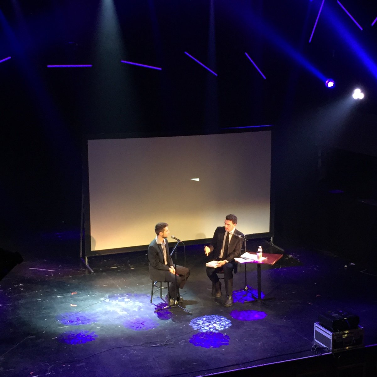 En direct des #JDLC2016: Gestion de crise, présenté par la Ville de Montréal et l'ACRPQ. youtube.com/watch?v=wXYTgT…