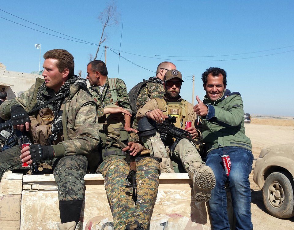 Ccooh7jW0AAy2Gp.jpg:large