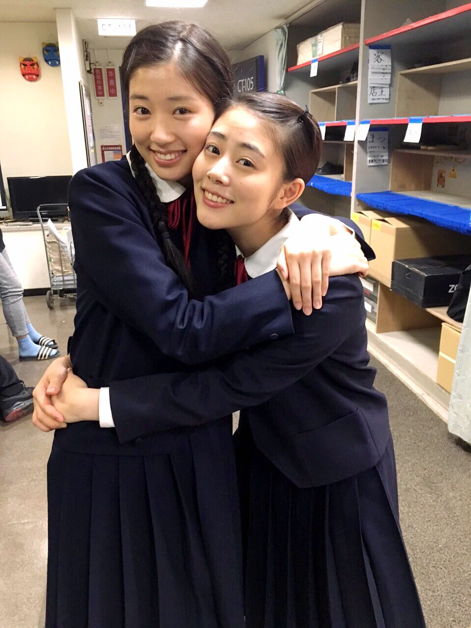 高畑 充希 12時ぴったり 現場にて 21歳の樹と写真を撮ったのは私が1番最初なのだ わはははは おめでと とと姉ちゃん 妹よ 相楽樹 T Co Emg0puwbjp Twitter