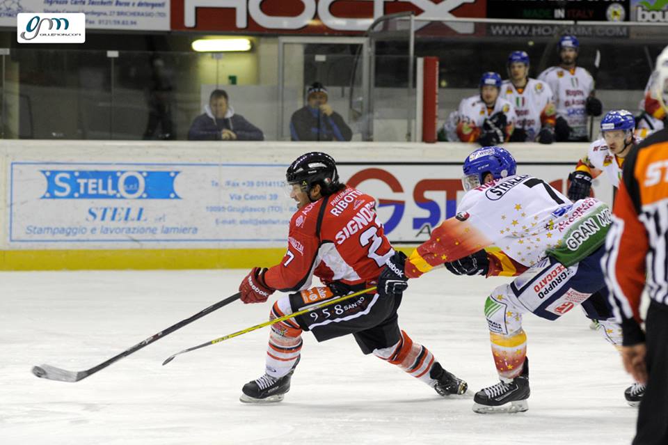 HcValpellice's tweet photo. Questa sera ore 20:30 scatta gara 2, Valpe vs. @AsiagoHockey!
#playoff #hcvalpellice #valpe #forzavalpe #gara2 https://t.co/osV6A4KHih