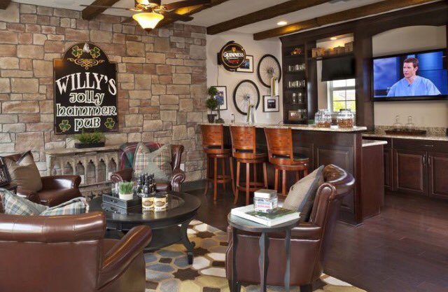 AllWaysCleanSer's tweet photo. Spotless Man Cave #clean #spotless #allwaysclean #lounge #bar #staged #bar  #happy #customer  #teamwork #goteamgo 👌 https://t.co/LKKCTZhkFH