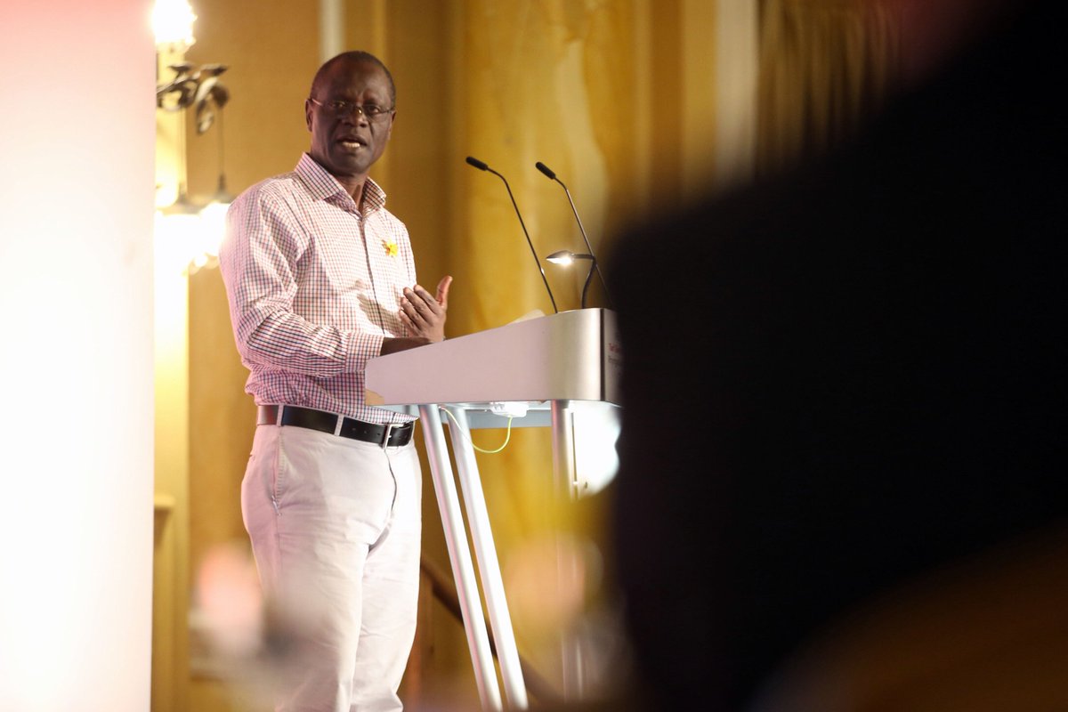 WGClimateChange's tweet photo. Willington Wamayeye o @gumutindo ar gwmniau cydweithredol #twfgwyrdd @walesdotcom @walesforafrica @sizeofwales https://t.co/os3TvDAmNI