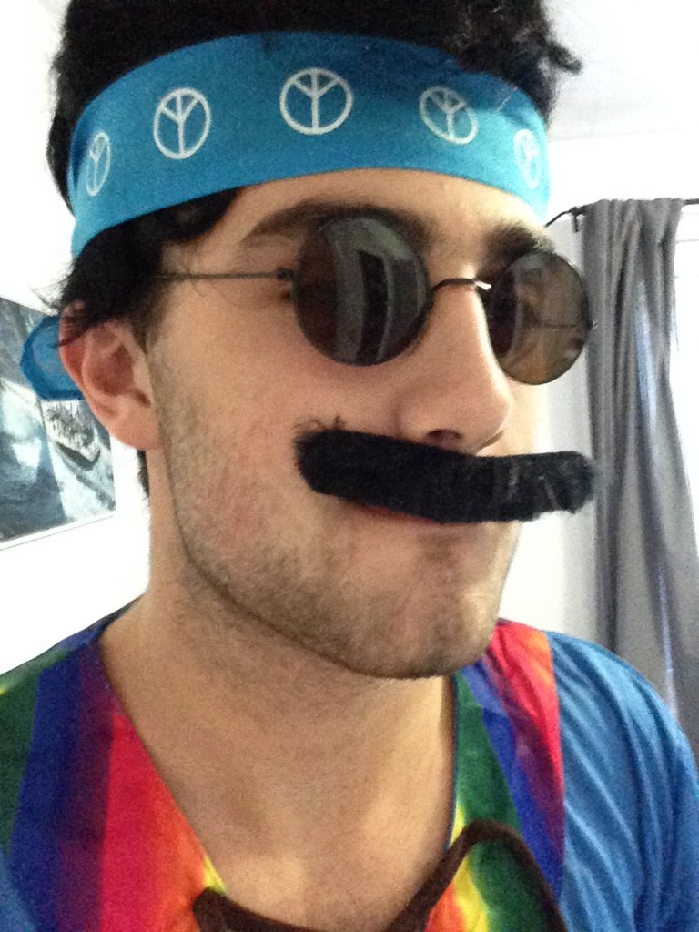 ComptMagic's tweet photo. Come watch the cockiest player in the league Franco Fitzgerald improve Magic record to 2-1 at lunch #Peace #Cocky https://t.co/Ixpyux7ZGC