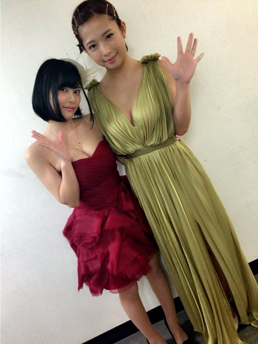 本当はたくさんアップしたいのだけれど、大好きなまなちゃんとの2ショットをぺたり。  まなちゃんはちなが業界入る前からの憧れであり、今も尊敬する女優さんだよ。  まなちゃん、だいすき💞  次はDMMアワードまなちゃんといっちーだ！！！