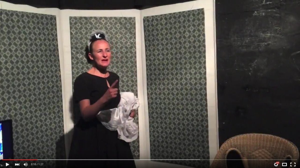 microteatro's tweet photo. #MicroAnaEsther Mirá nomás a dónde te llevó el honor. El 1er #Microculebrón VIDEO https://t.co/22VYvPWiUE https://t.co/L6ioLKlbbo