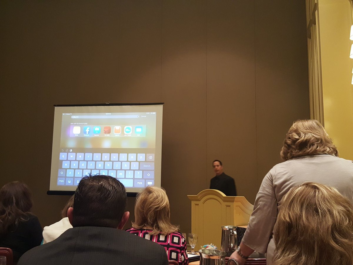 marie_roberts2's tweet photo. Hanging with @jeffreypow and Andre Vlajk learning about iPad tips and tricks during #cfttc16 @CFTTC https://t.co/bt6T0CxVtb
