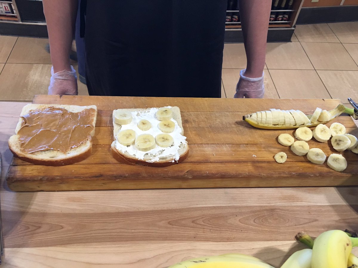 AmyfromWEST's tweet photo. Fluffernutter sandwiches at West!! 😍 @BUDiningService #tastecartthursday https://t.co/QeH1ygJEAi