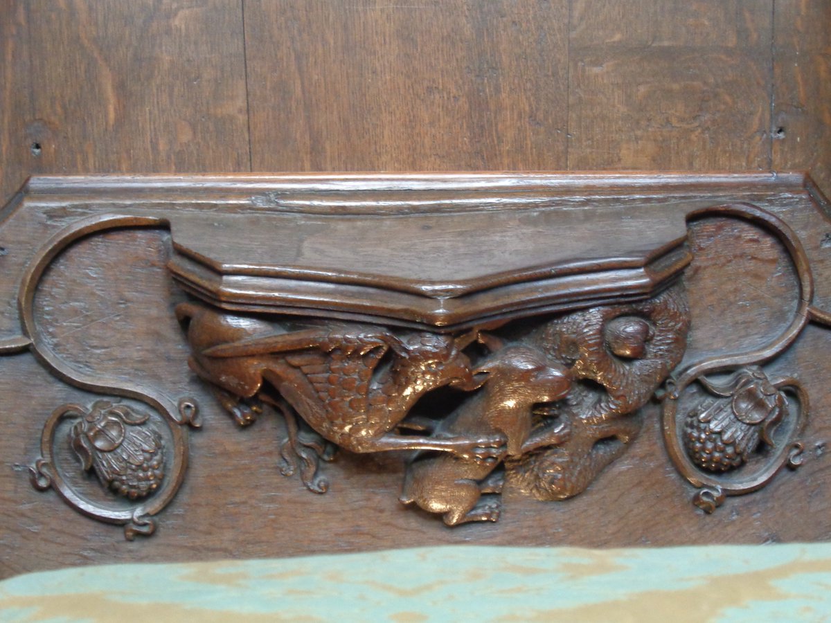 Lewis Caroll's #aliceinwonderland said to be inspired by this <a href="/riponcathedral/">Ripon Cathedral</a> #misericord of rabbit #WorldBookDay